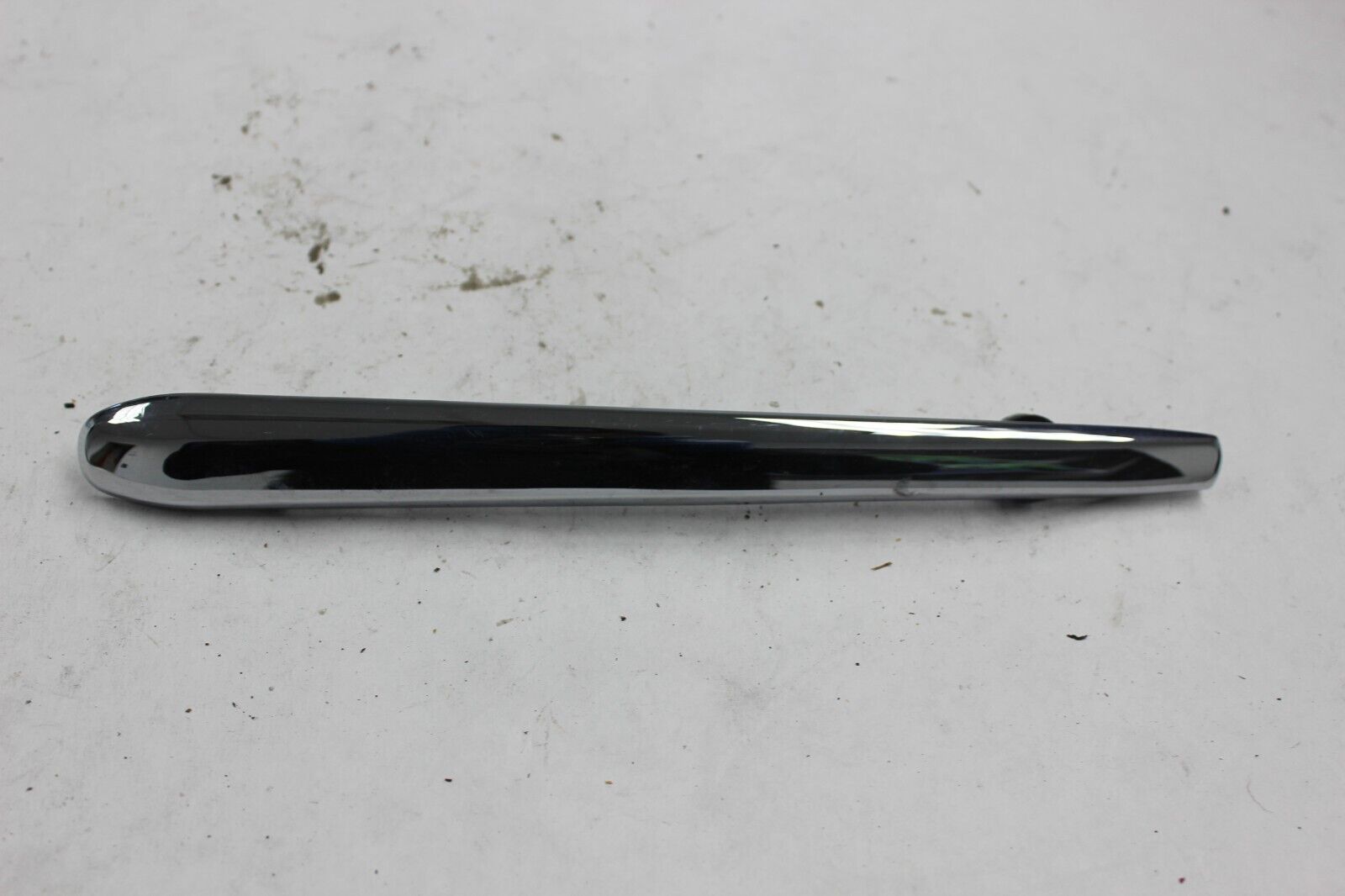 53827-06 RIGHT SADDLEBAG LID TRIM CVO HARLEY DAVIDSON