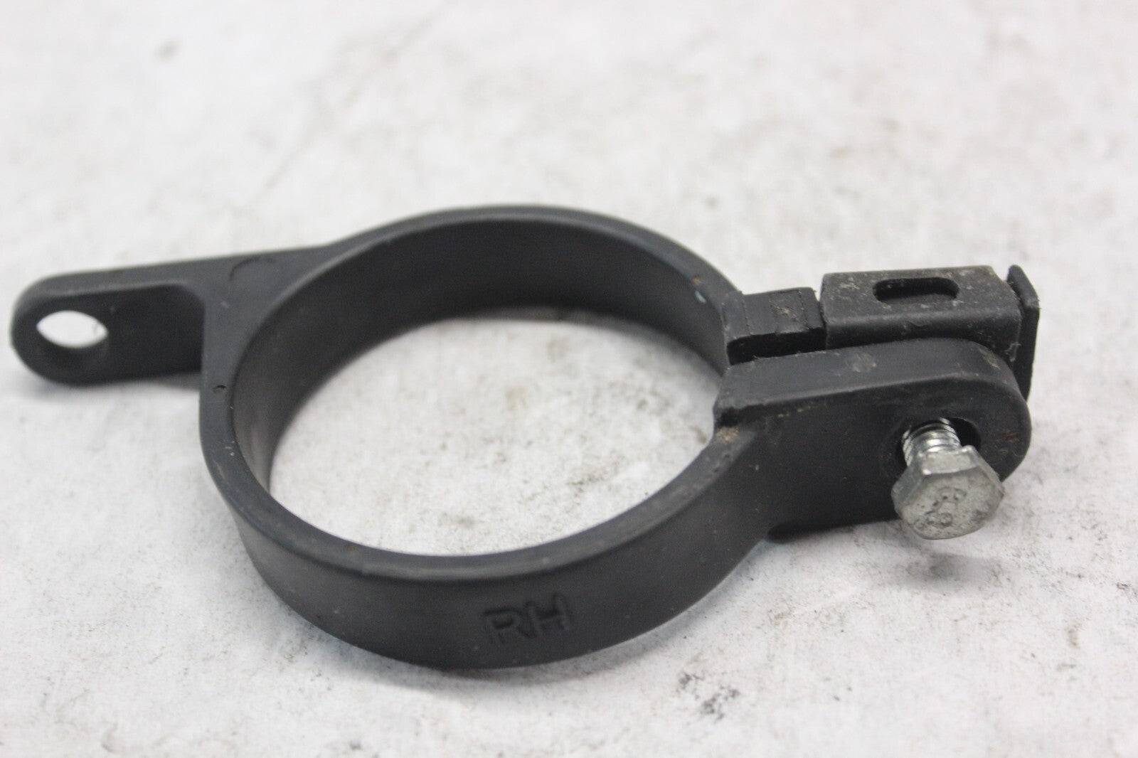 FRONT FENDER MOUNTING STAY RIGHT 61120-MAS-E00 1998 HONDA CBR900RR