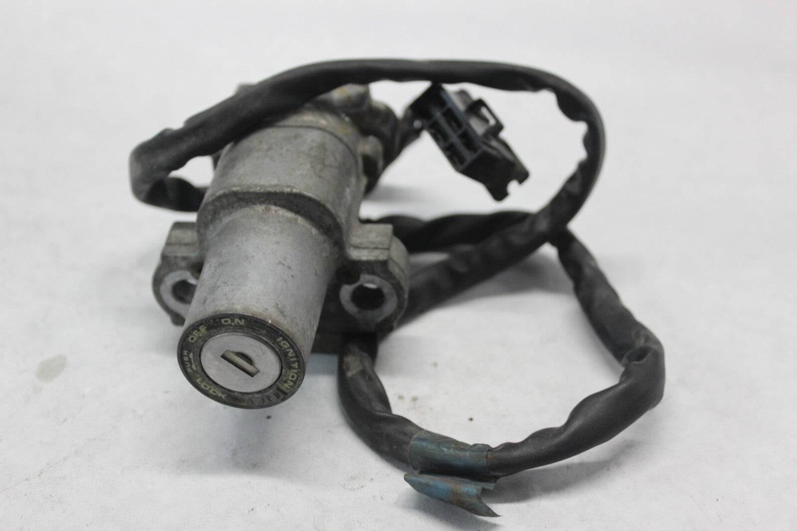 IGNITION SWITCH ASSY NO KEY 35100-MAS-A02 1998 HONDA CBR900RR