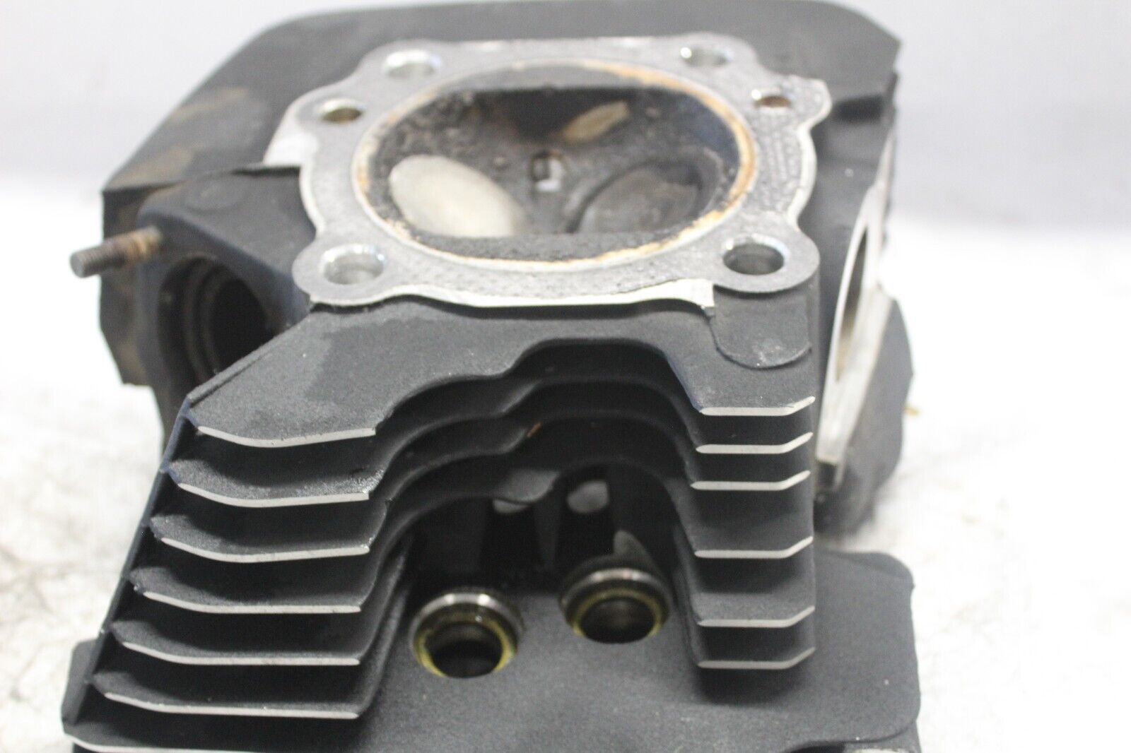 FRONT CYLINDER HEAD 16722-05, 16723-99 2005 SOFTAIL DELUXE FLSTNI