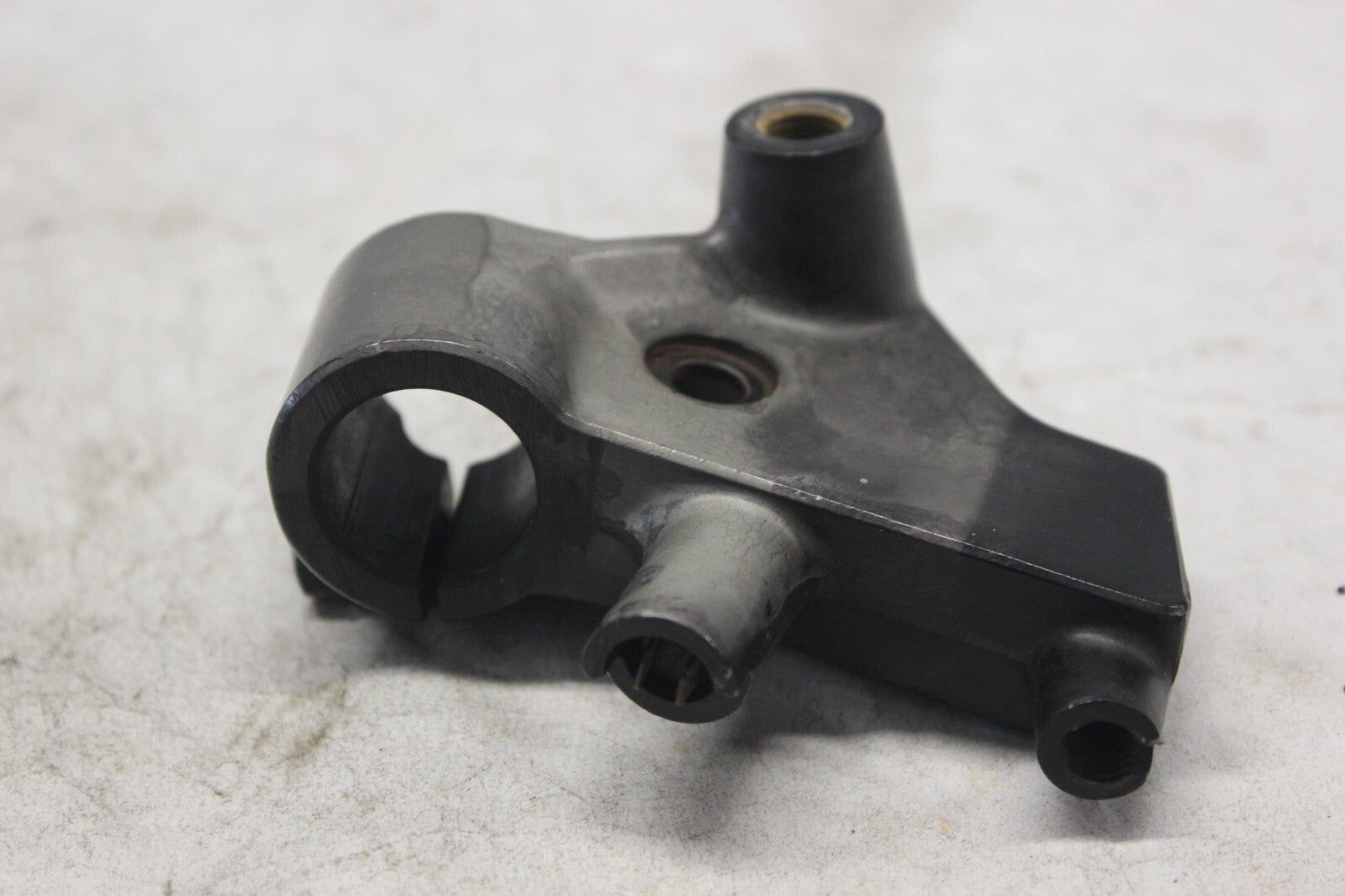CLUTCH LEVER BRACKET 53172-MB9-000 1982 HONDA GOLDWING GL1100A