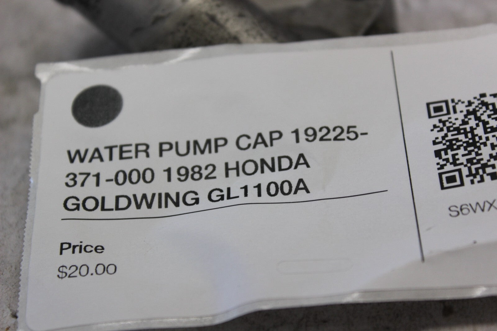 WATER PUMP CAP 19225-371-000 1982 HONDA GOLDWING GL1100A