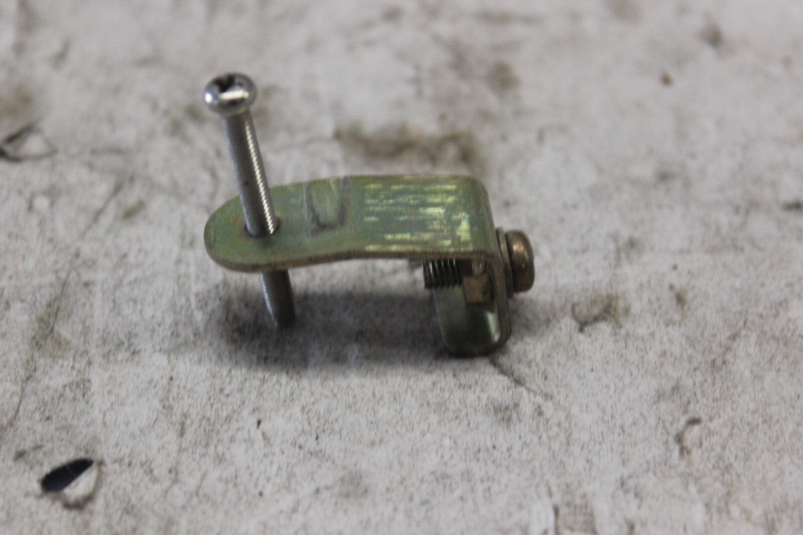 TURN SIGNAL BRACKET 81223-463-770 1982 HONDA GOLDWING GL1100A
