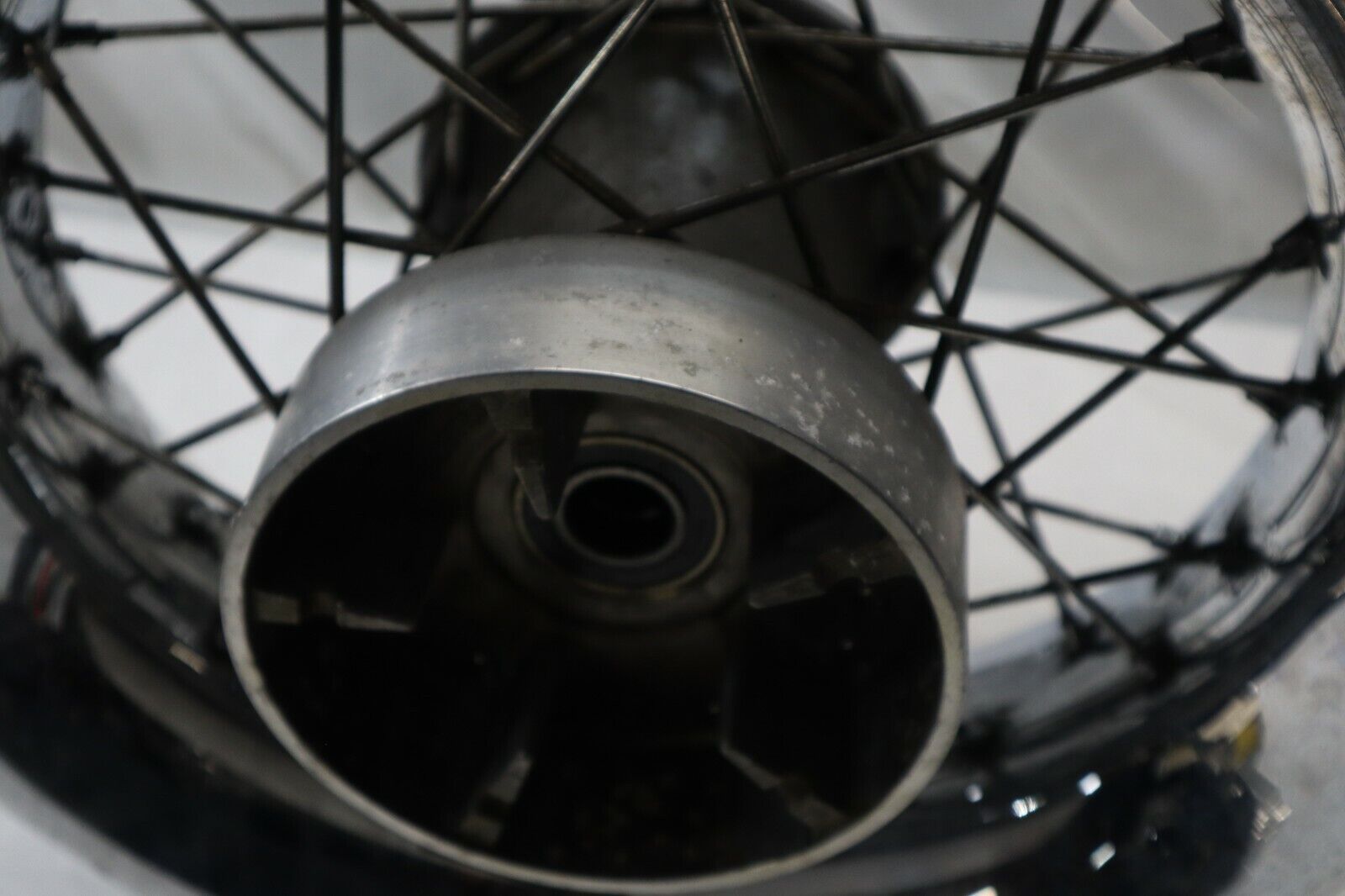 OEM Harley Davidson Rear Chrome Spoke Wheel 16" X 5" 41021-09