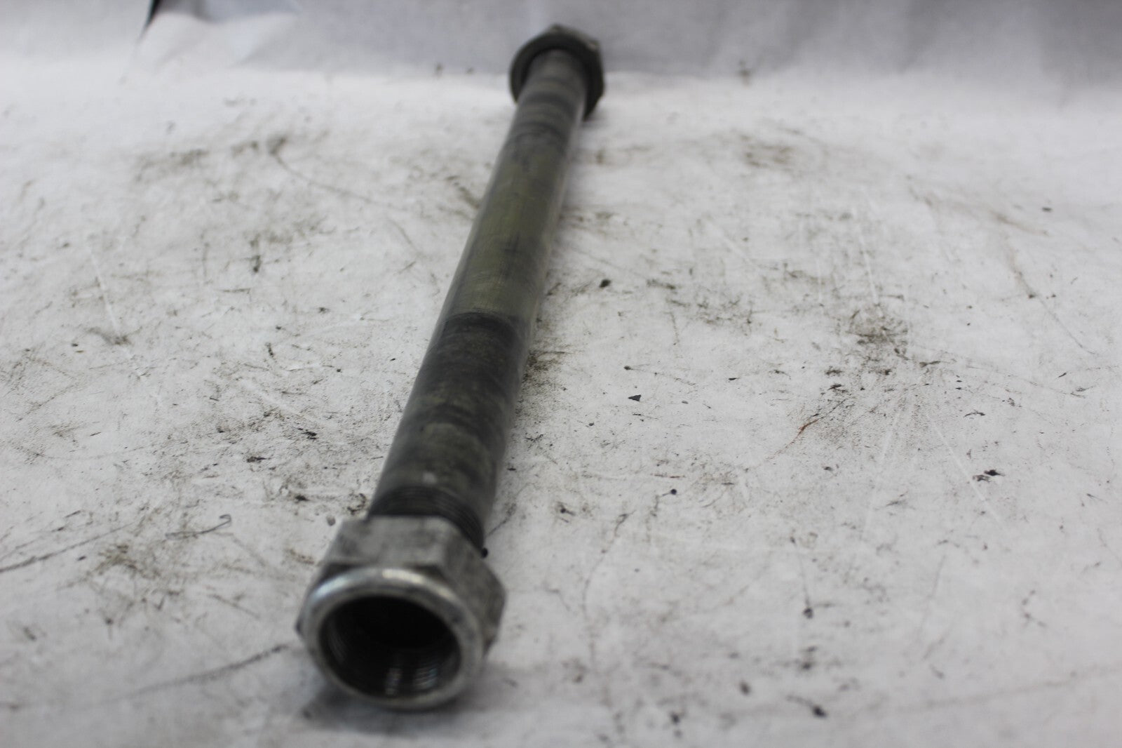 AFTERMARKET REAR AXLE W/ NUTS 2002 SUZUKI GSX-R1000 64711-33E30