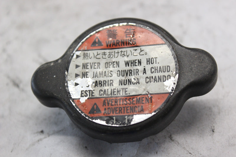 Radiator Pressure Cap 17730-12C20 2002 SUZUKI GSX-R1000