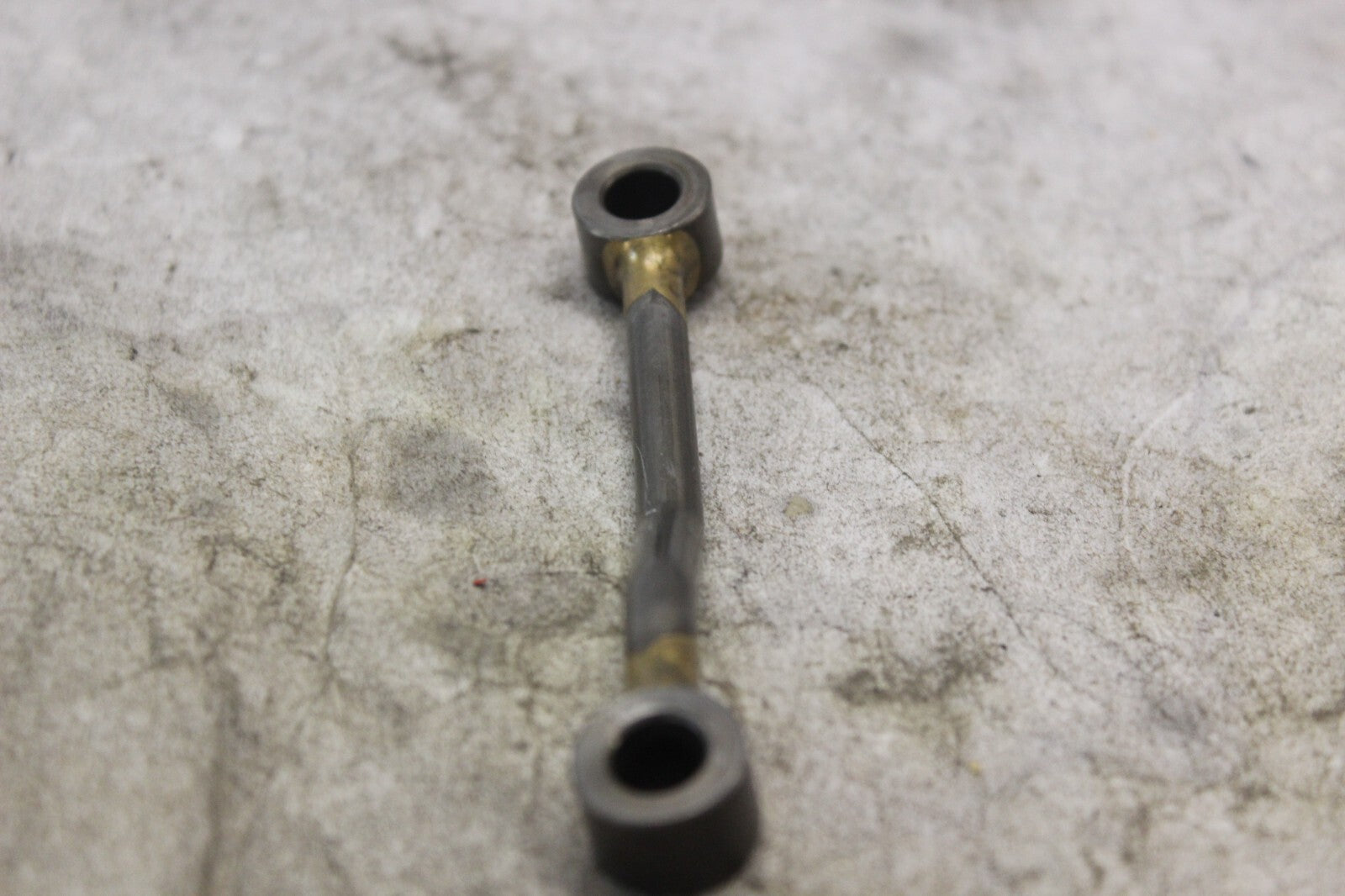 OIL PIPE 11131-33E00 2002 SUZUKI HAYABUSA GSX1300R