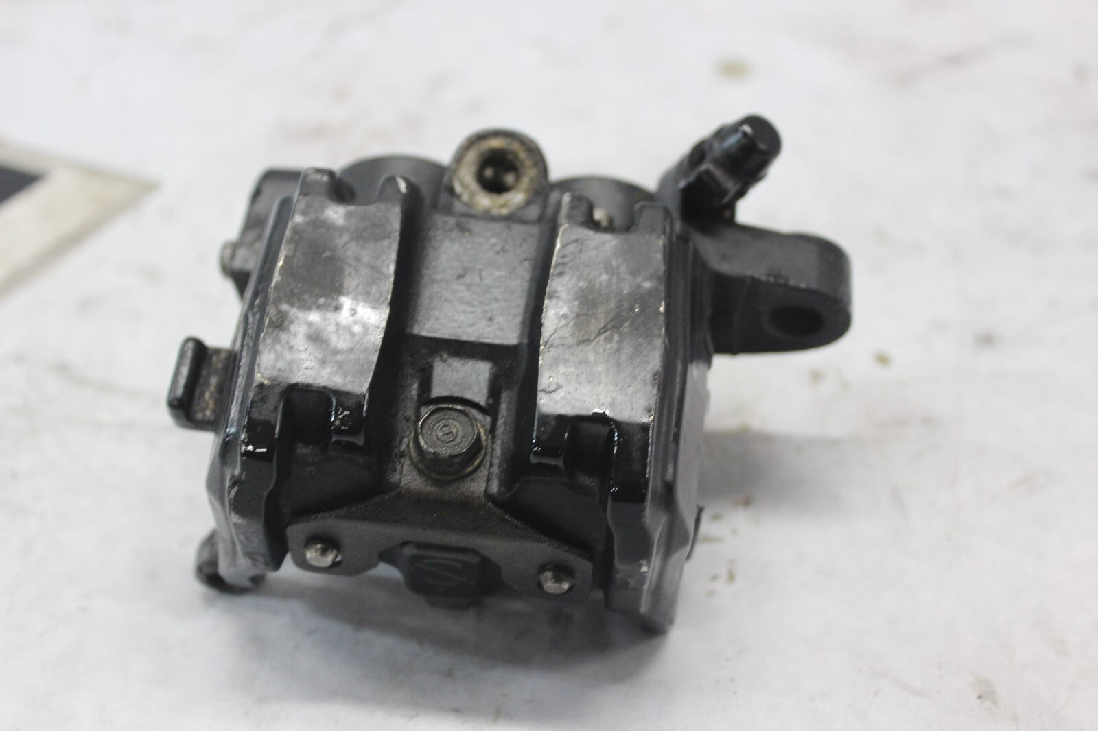 REAR BRAKE CALIPER 43101-MB9-871 1982 HONDA GOLDWING GL1100A