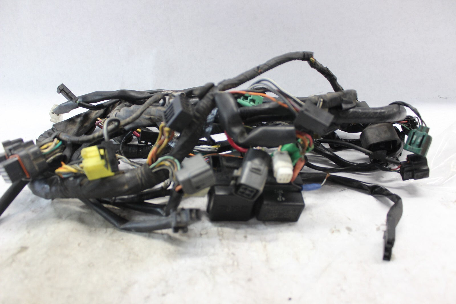 MAIN WIRING HARNESS SEE PHOTOS 36610-24F30 2002 SUZUKI HAYABUSA GSX1300R