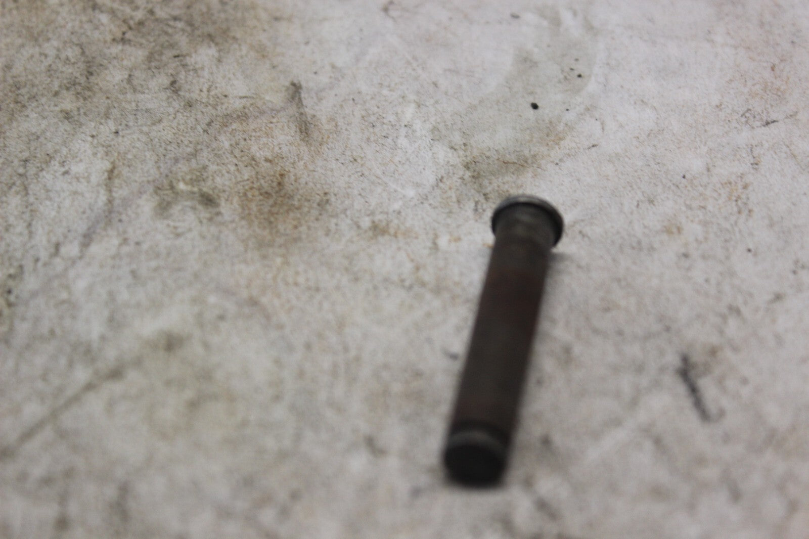 FOOTREST PIN 09208-08016 2002 SUZUKI HAYABUSA GSX1300R