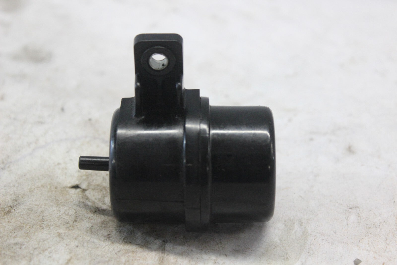 VACUUM CHAMBER 13715-02F00 2002 SUZUKI HAYABUSA GSX1300R