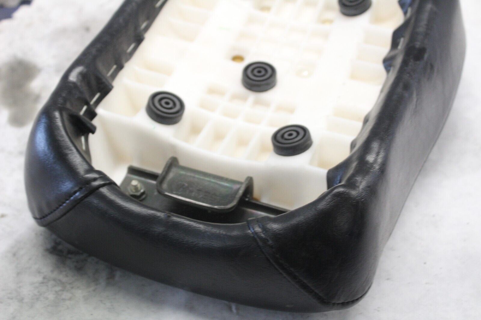 TANDEM SEAT 5KS-24750-00-00 2001 XVS1100A VSTAR CLASSIC