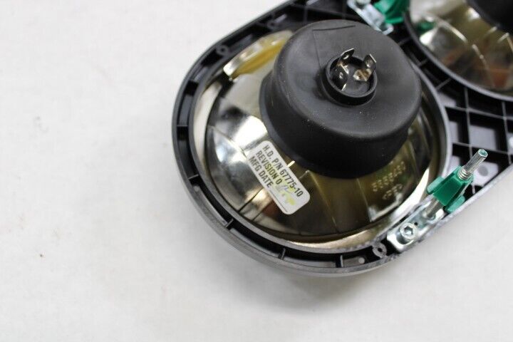 OEM Harley Davidson Dual Headlamp Headlight 2013 Roadglide 67775-10