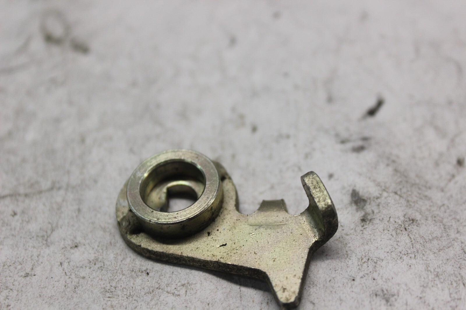 RIGHT SEAT LOCK PLATE 77222-MA1-000 1982 HONDA GL500I SILVERWING