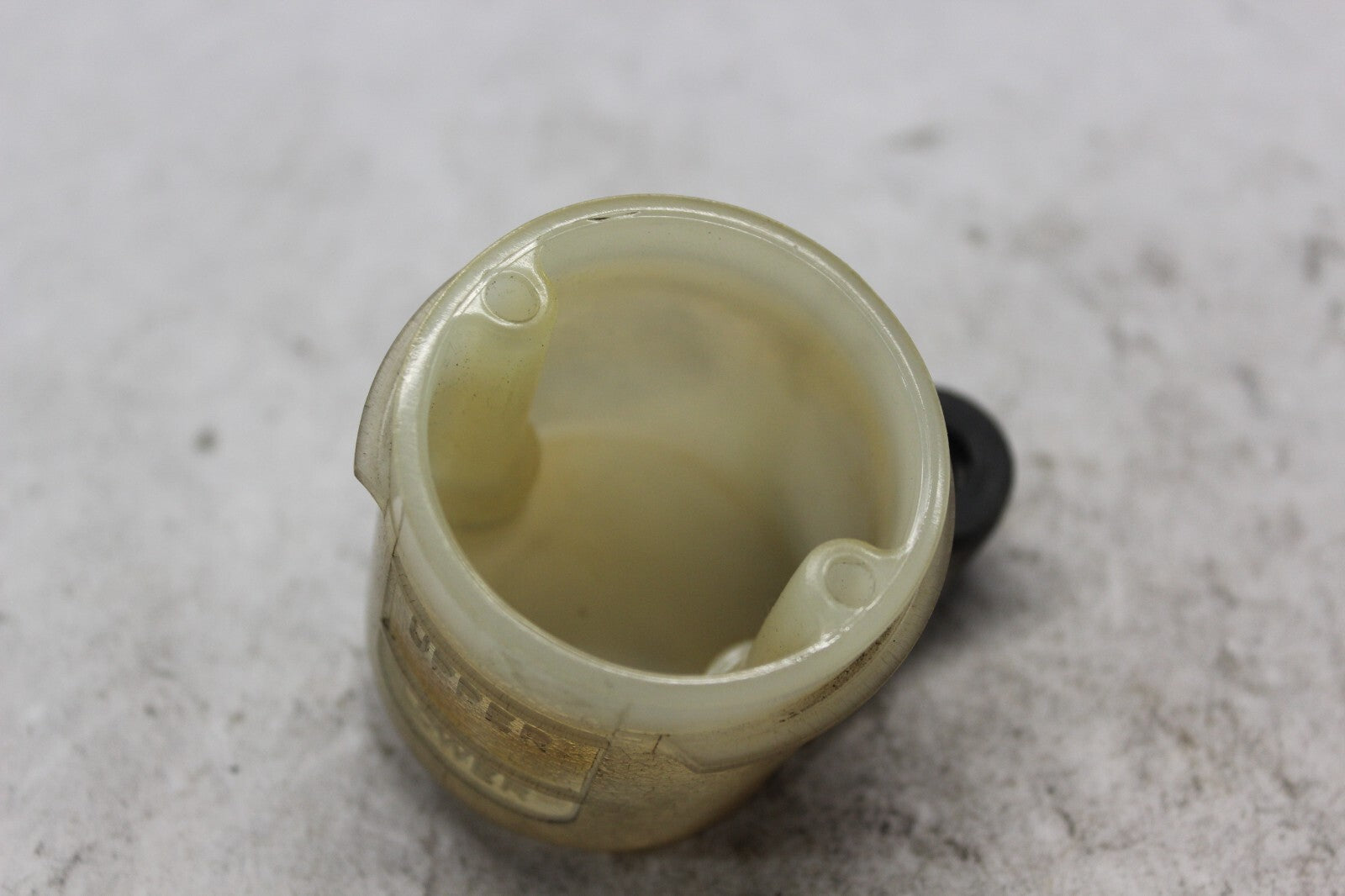 FRONT MASTER CYLINDER OIL CUP 45511-KV3-016 1998 HONDA CBR900RR