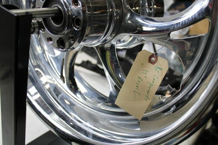 RC Components RECOIL Rear Wheel Chrome 17" X 6.25" Harley Davidson TOURING