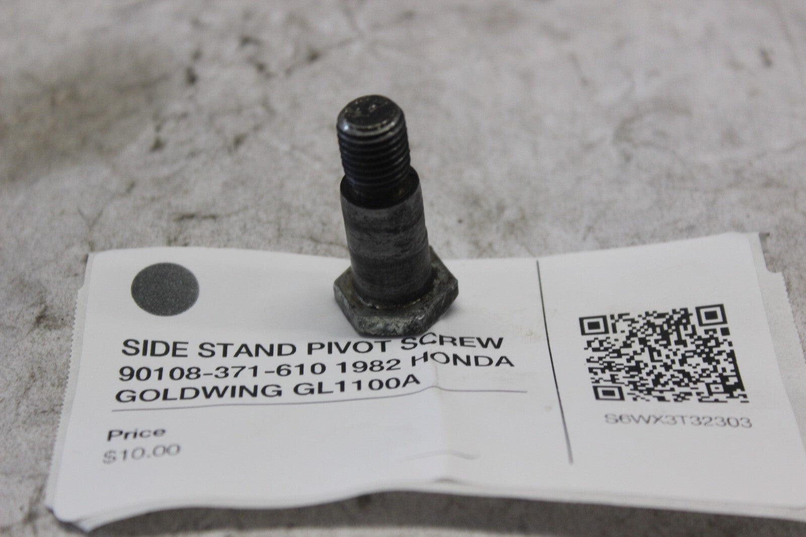 SIDE STAND PIVOT SCREW 90108-371-610 1982 HONDA GOLDWING GL1100A