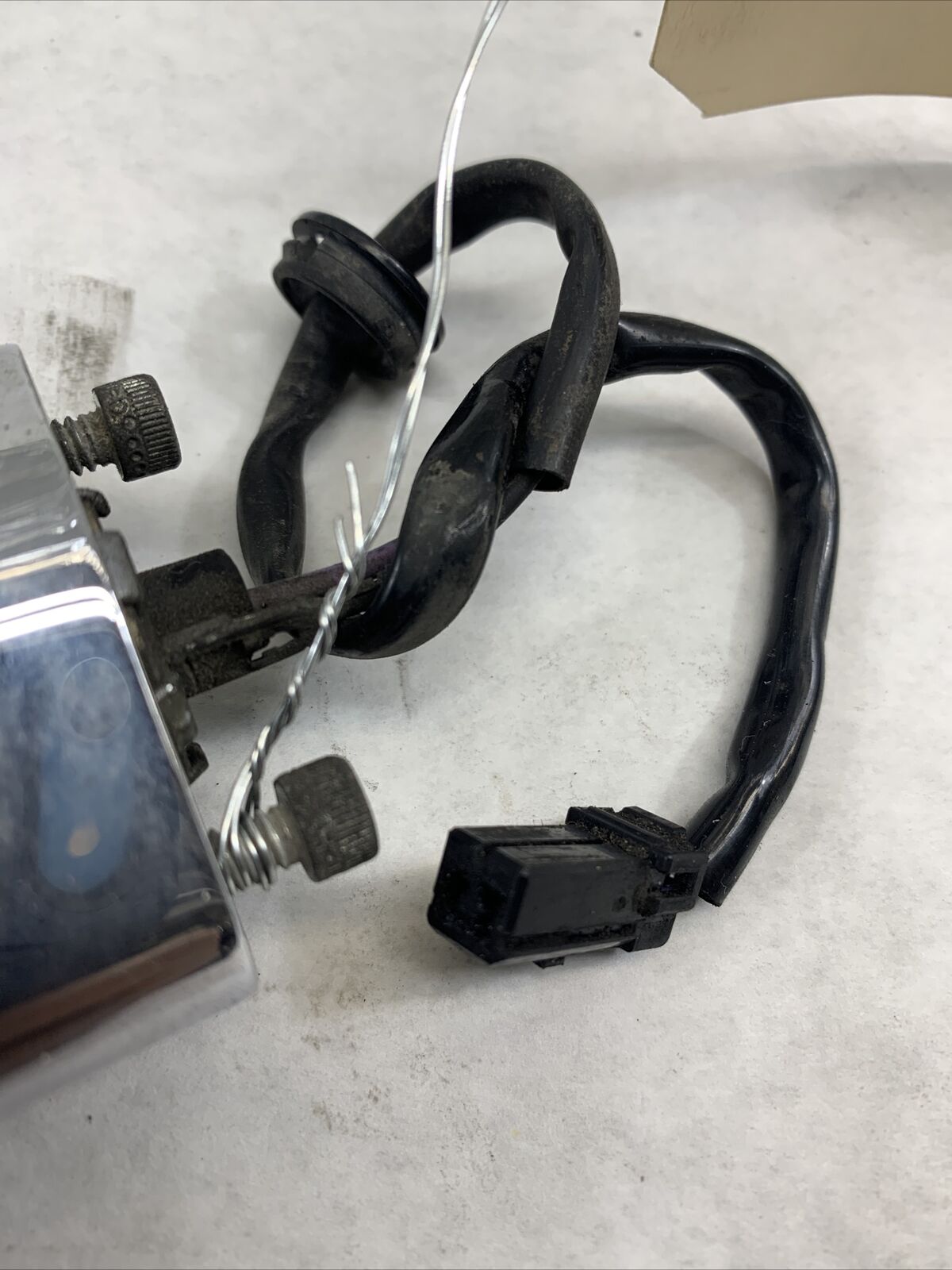 OEM Harley Davidson Rear Turn Signal Housing 2009 Ultra Blk/Sil 68713-94