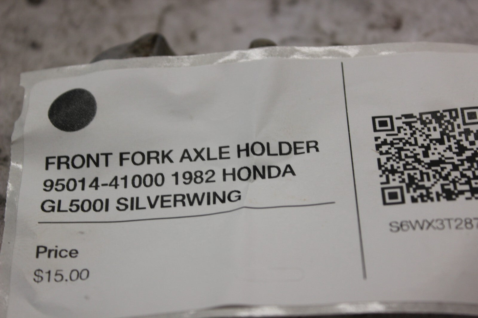FRONT FORK AXLE HOLDER 95014-41000 1982 HONDA GL500I SILVERWING