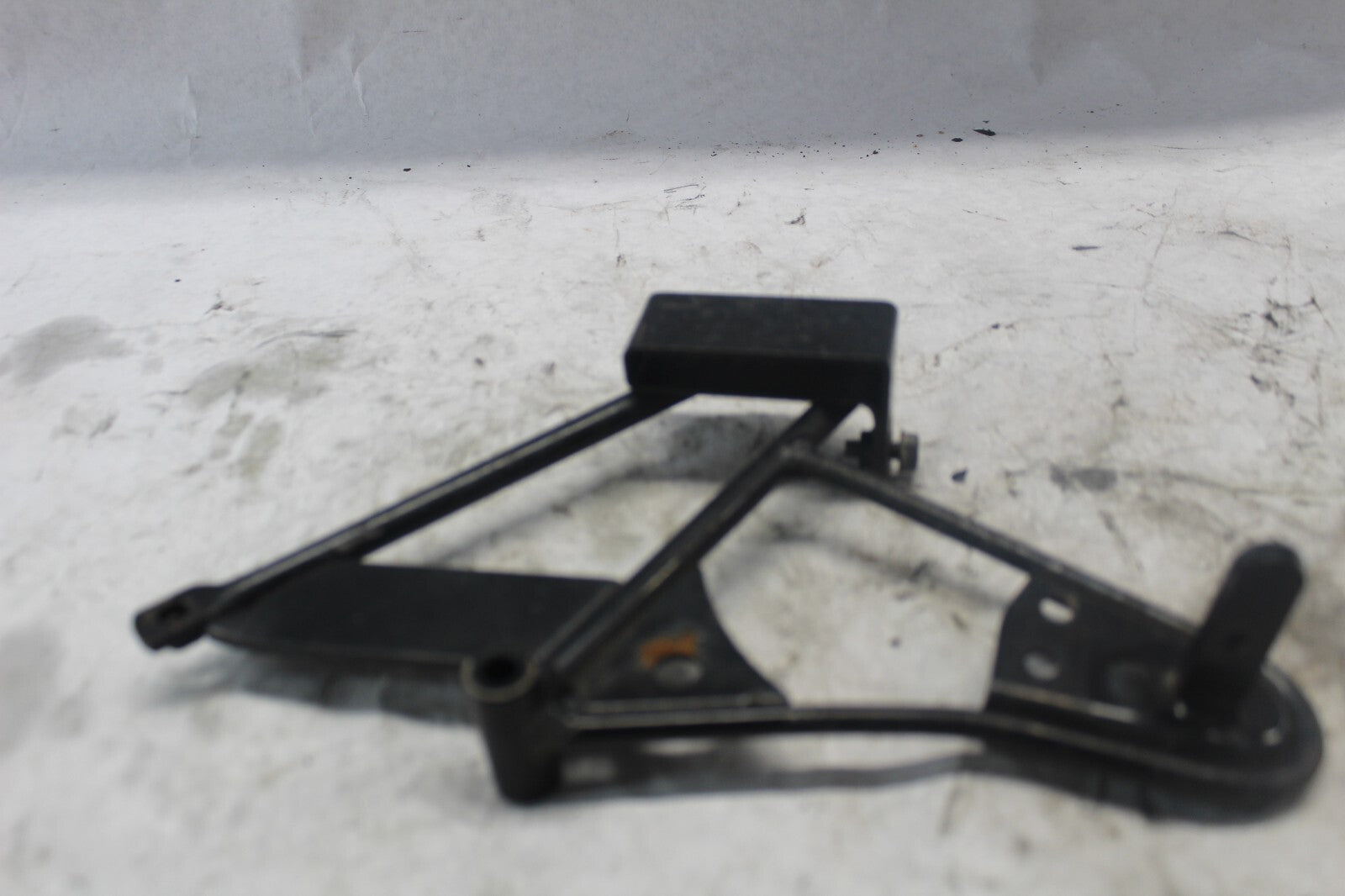 RIGHT REAR TURN SIGNAL BRACKET 33610-MA1-770 1982 HONDA GL500I SILVERWING