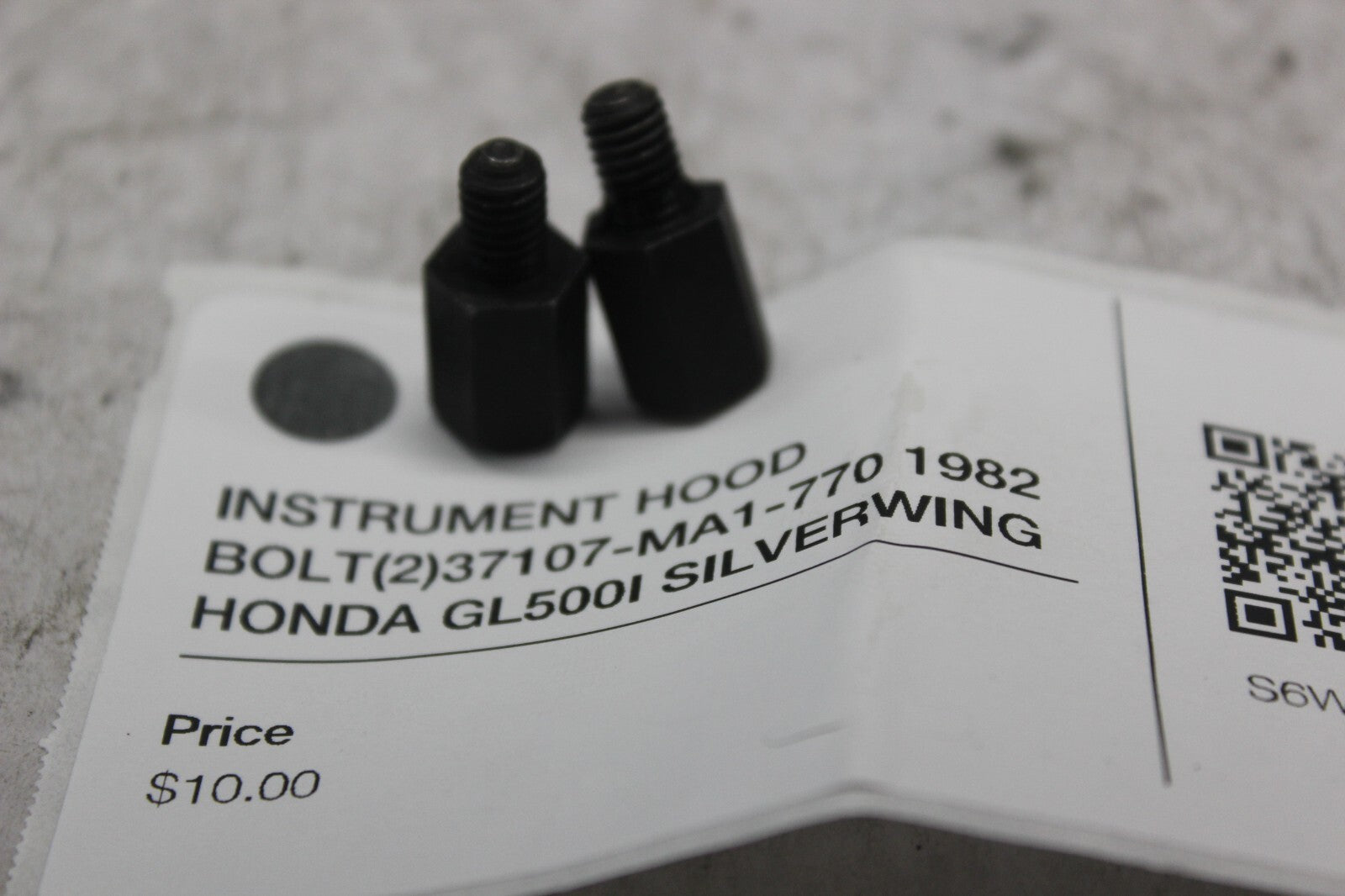 INSTRUMENT HOOD BOLT (2) 37107-MA1-770 1982 HONDA GL500I SILVERWING