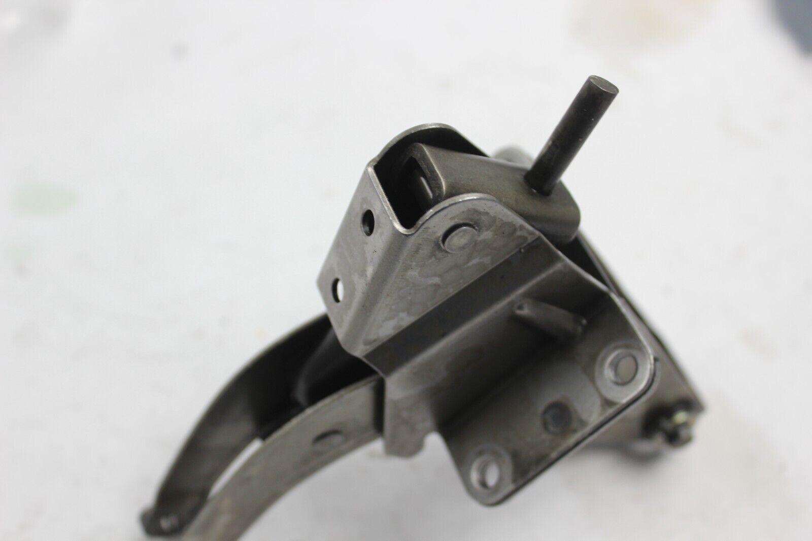 TENSIONER BRACKET ASSY 14510-MB4-010 1986 V65 MAGNA VF1100C