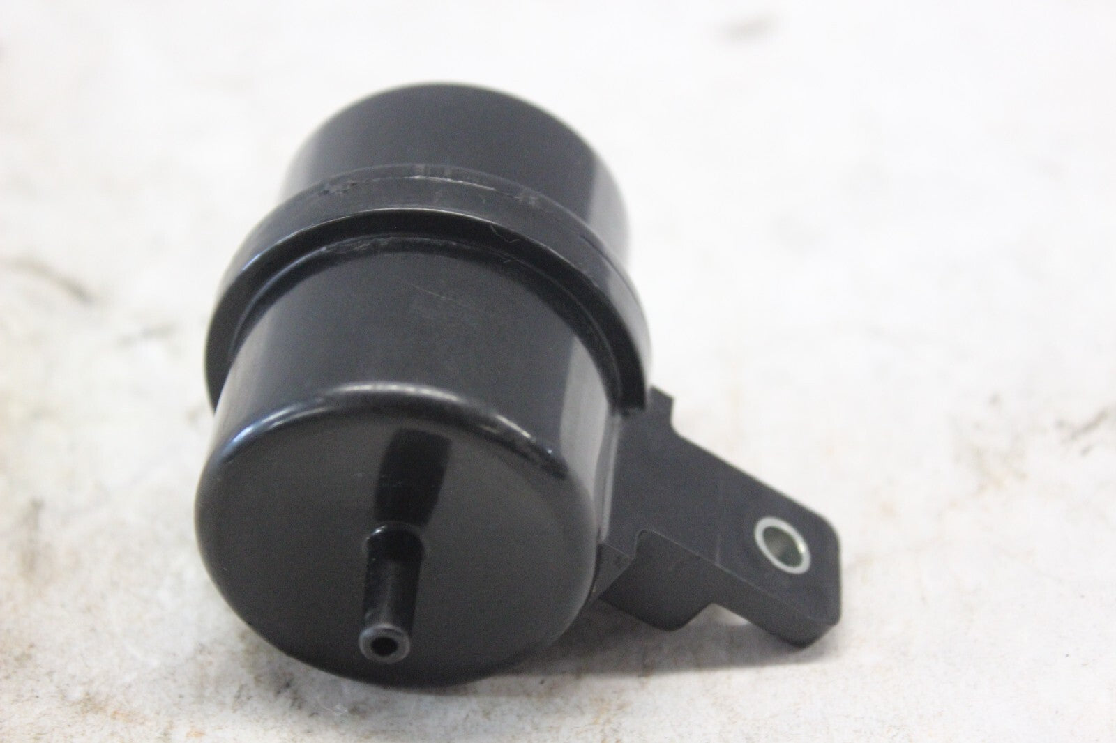 VACUUM CHAMBER 13715-02F00 2002 SUZUKI HAYABUSA GSX1300R