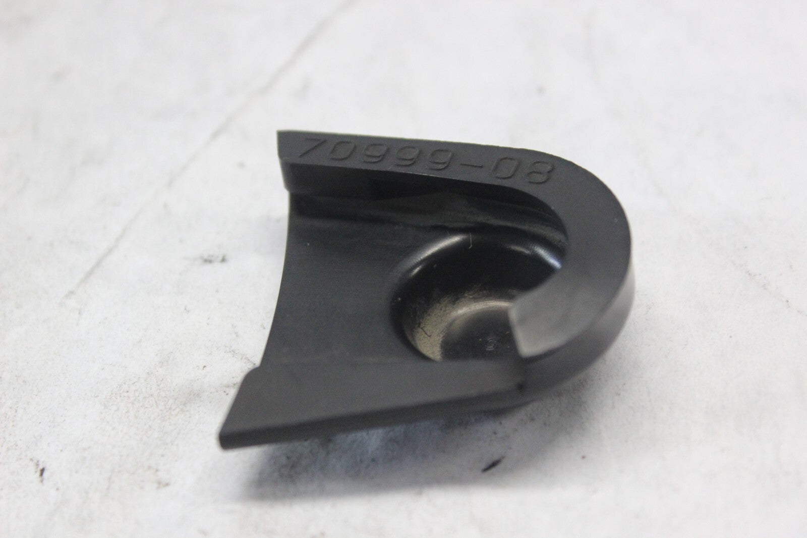 TANK BRACKET RUBBER BOOT LEFT 70999-08 2008 H-D ELECTRAGLIDE FLHT