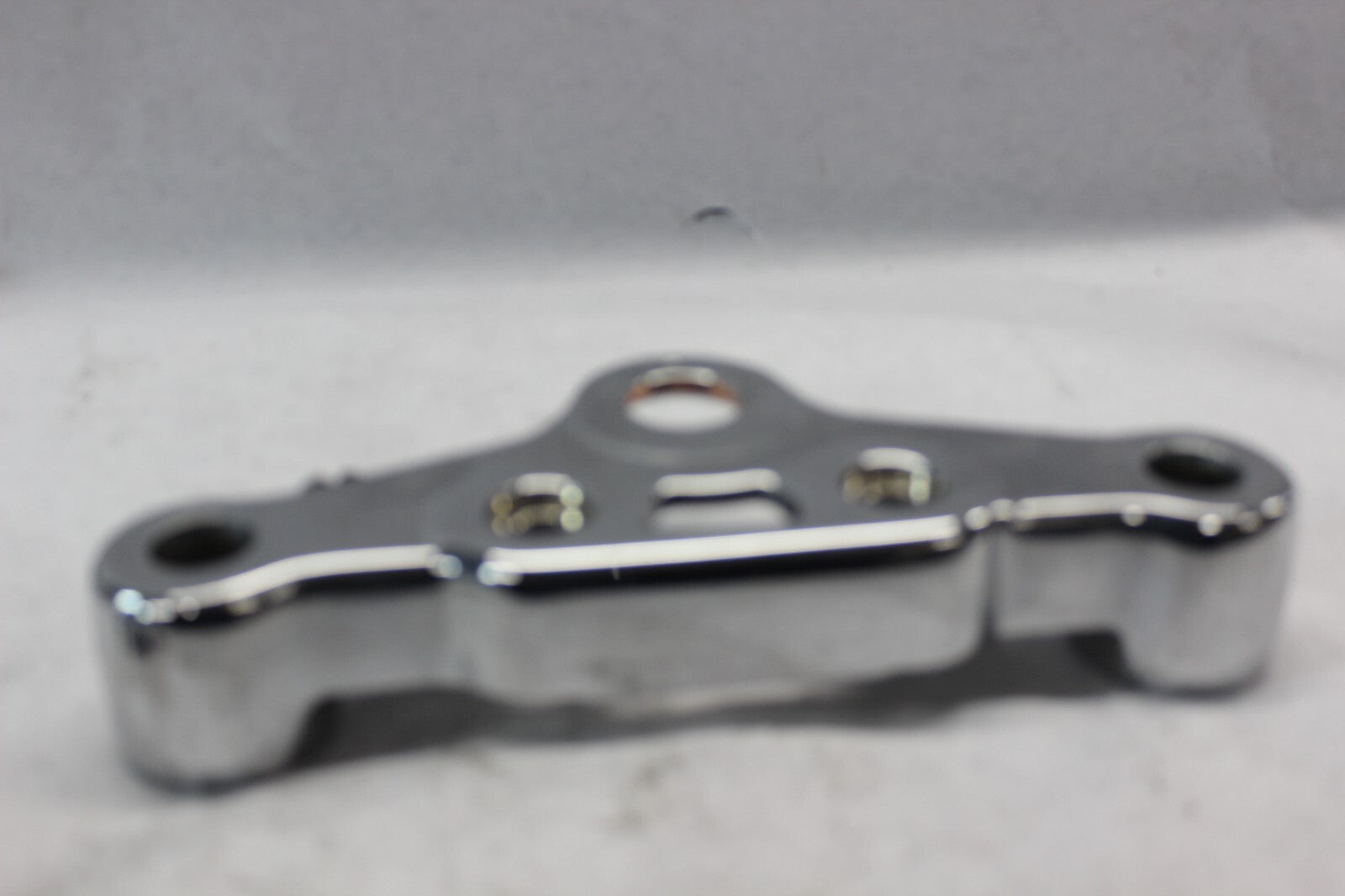 UPPER FORK BRACKET CHROME 45769-00 2001 H-D SOFTAIL DUECE FXSTD