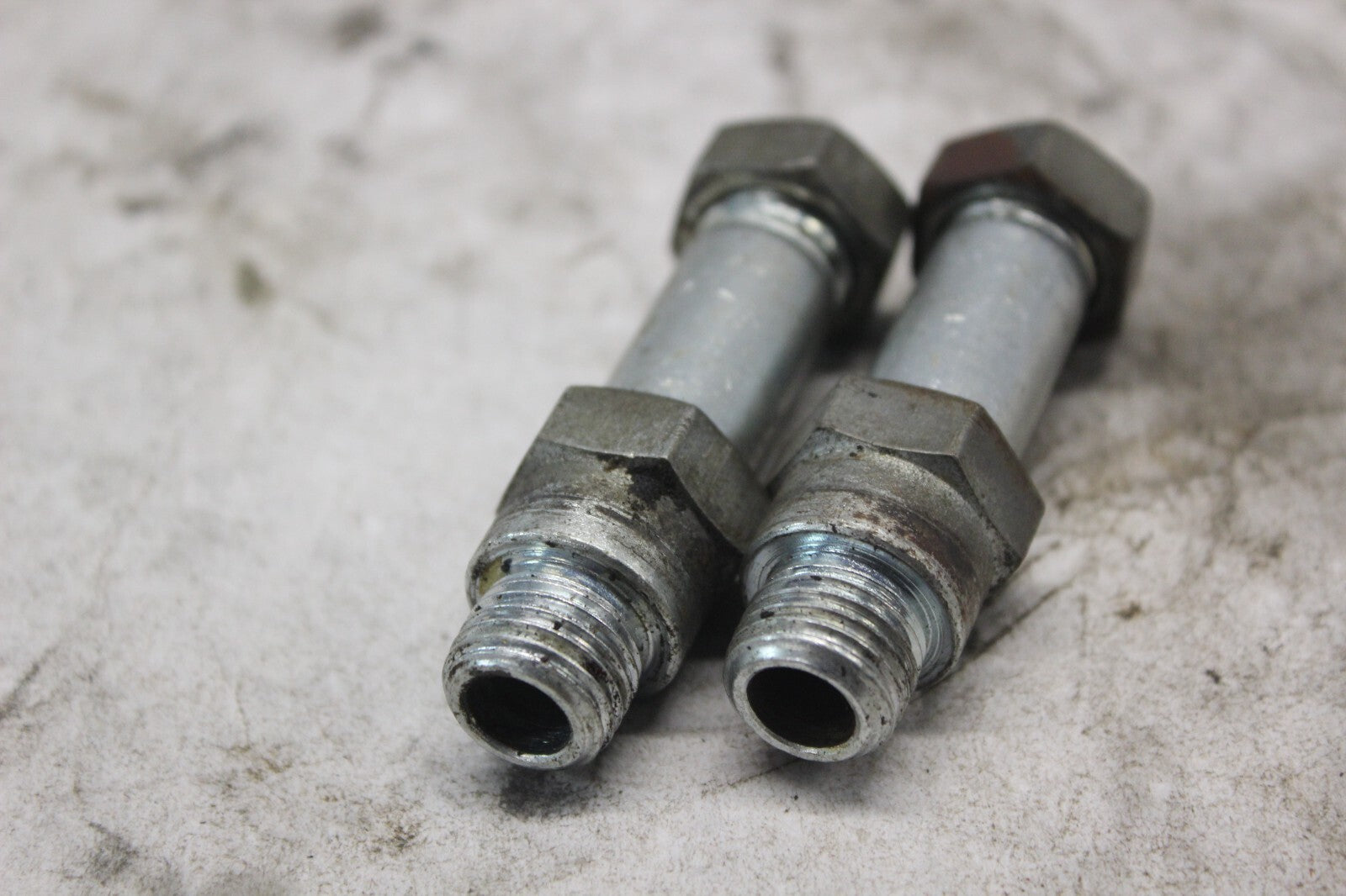 REAR FENDER BOLT (2) 80105-MA1-000 1982 HONDA GL500I SILVERWING
