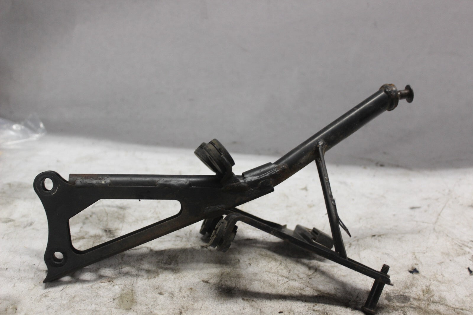 UPPER COWL STAY A 64501-MAS-E00 1998 HONDA CBR900RR