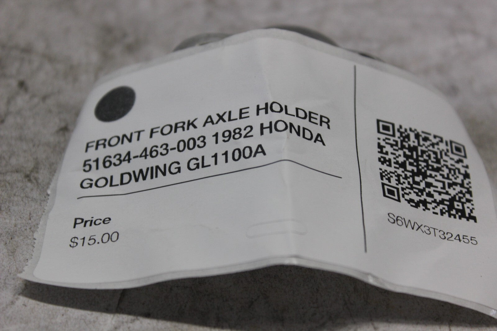 FRONT FORK AXLE HOLDER 51634-463-003 1982 HONDA GOLDWING GL1100A