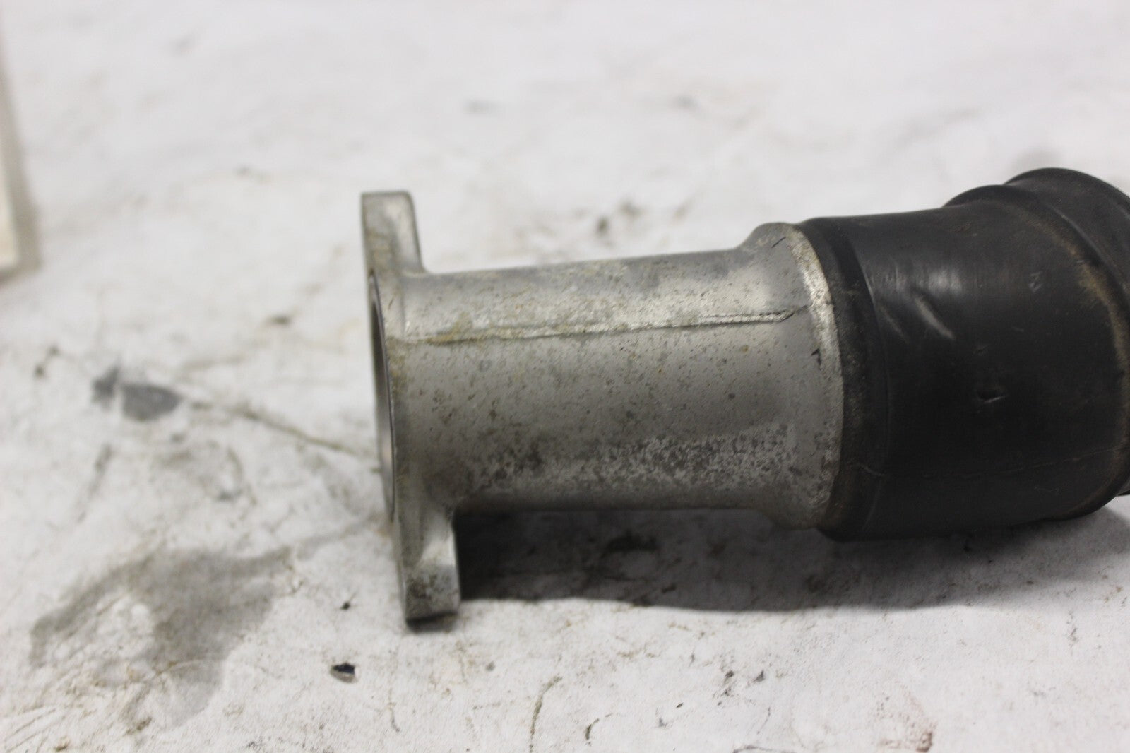 LEFT CARBURETOR INSULATOR 16221-MA1-000 1982 HONDA GL500I SILVERWING