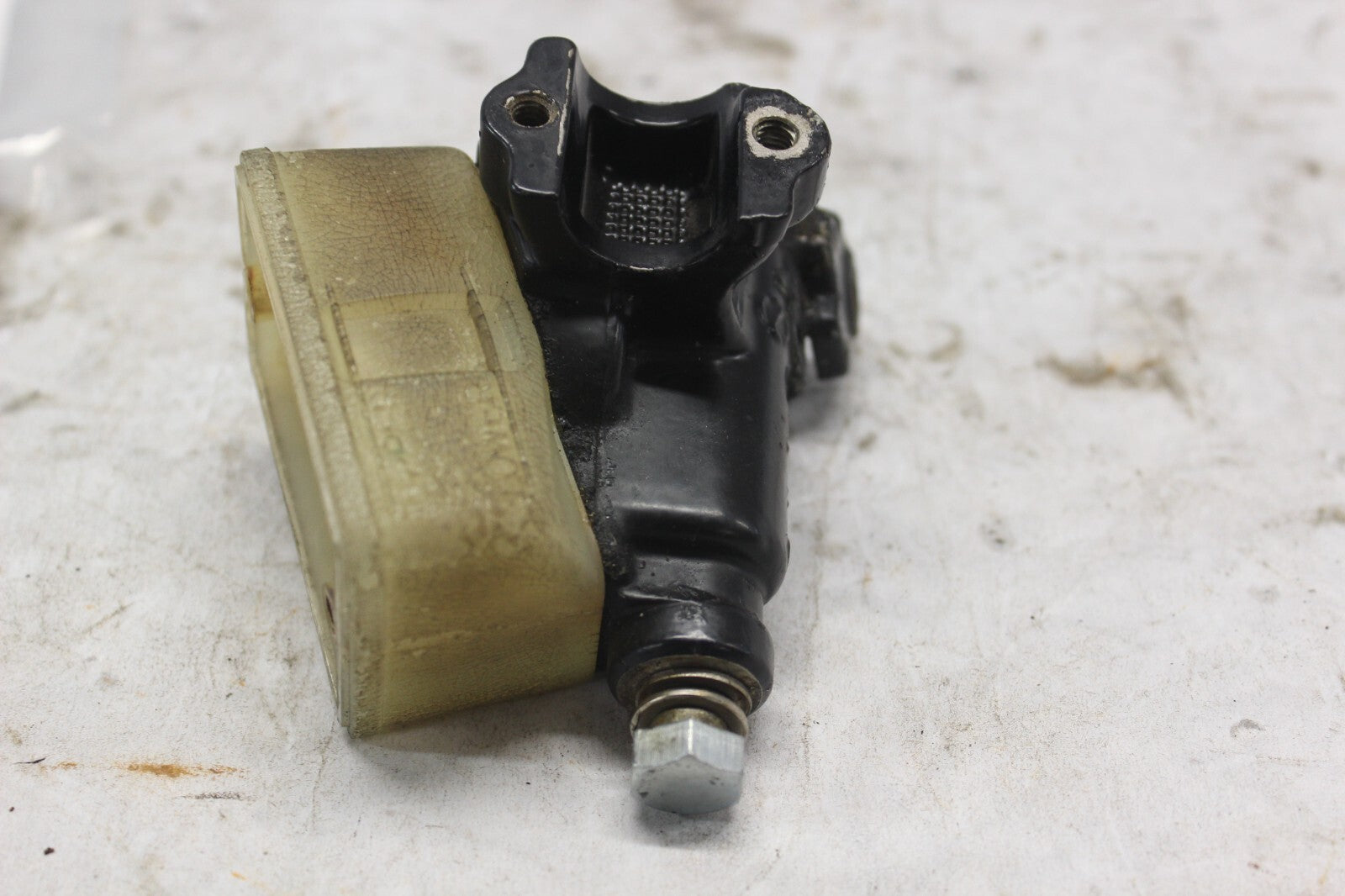 FRONT BRAKE MASTER CYLINDER SEE PICS 45500-MA5-672 1982 HONDA GOLDWING GL1100A