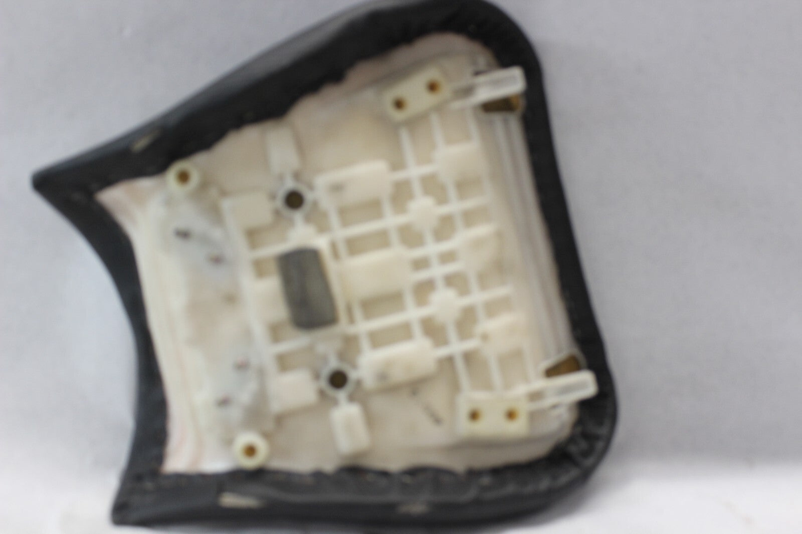 DRIVER FRONT SEAT BLACK 45100-24F10-W05 2002 SUZUKI HAYABUSA GSX1300R