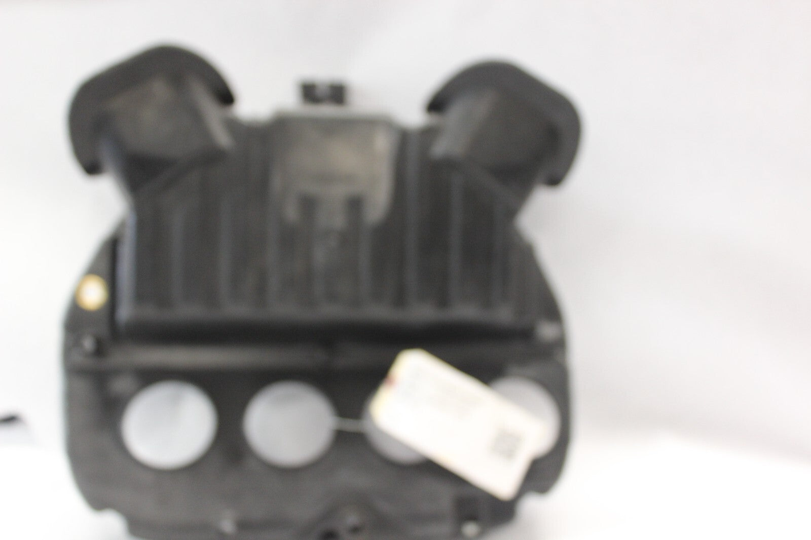 AIR CLEANER BASE ONLY 13700-40F00 2002 SUZUKI GSX-R1000