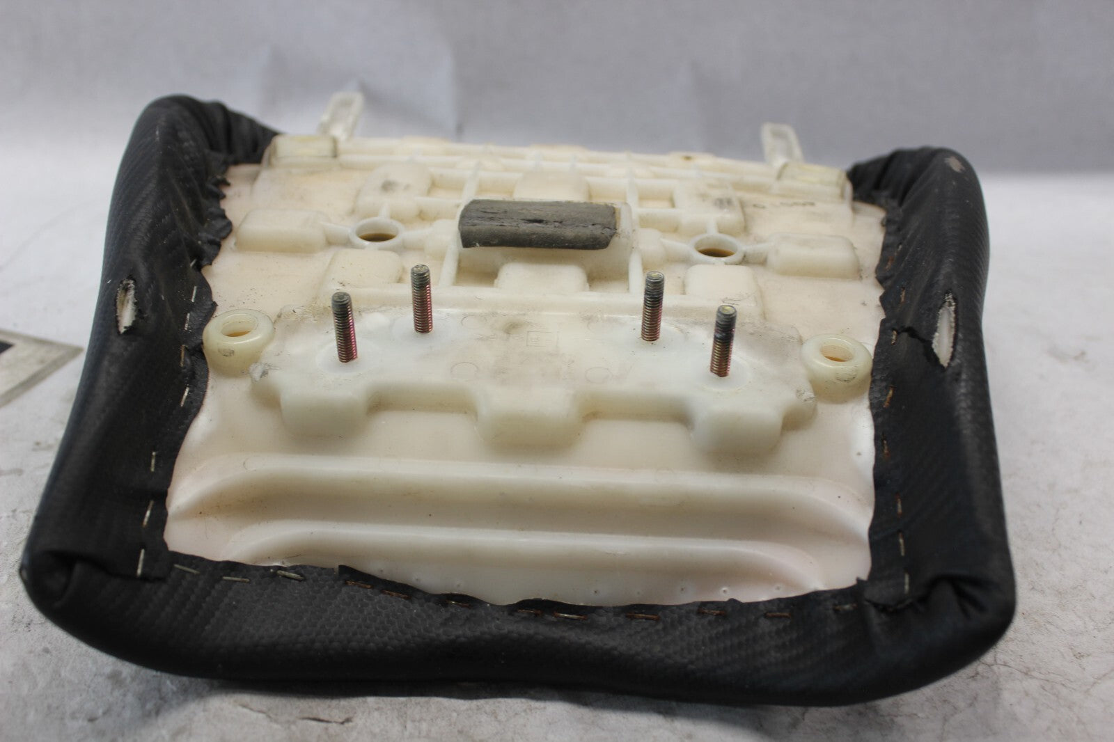 DRIVER FRONT SEAT BLACK 45100-24F10-W05 2002 SUZUKI HAYABUSA GSX1300R