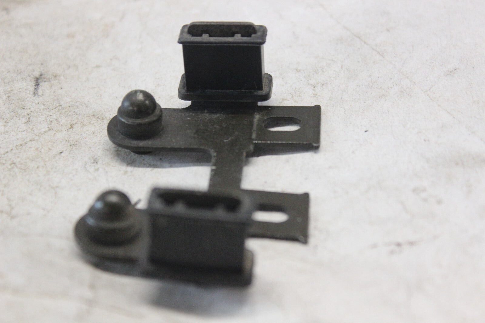 FUSE BOX BRACKET 36744-24F00 2002 SUZUKI HAYABUSA GSX1300R