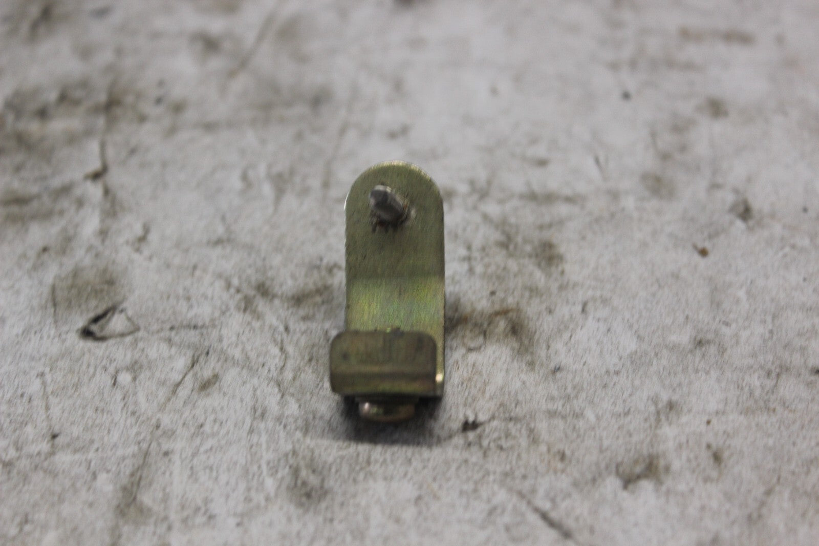 TURN SIGNAL BRACKET 81223-463-770 1982 HONDA GOLDWING GL1100A
