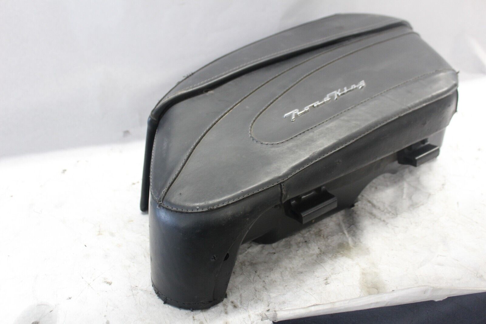 RIGHT SADDLEBAG ASSY COMPLETE 91400-04 2005 ROAD KING CUSTOM FLHRSI