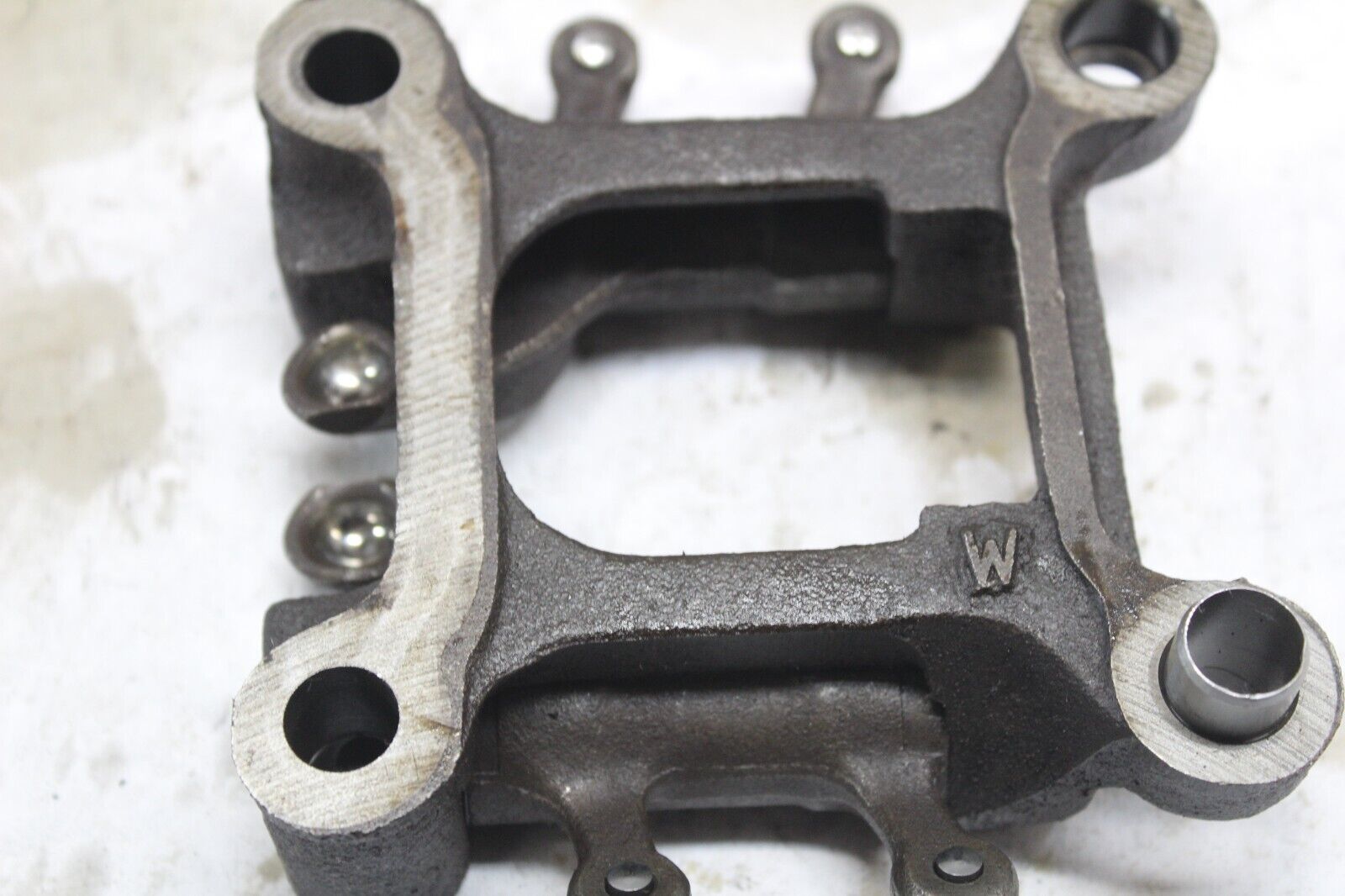 ROCKER ARM VALVE HOLDER (RUSTY) 12215-ME7-000 1982 GL500I SILVERWING