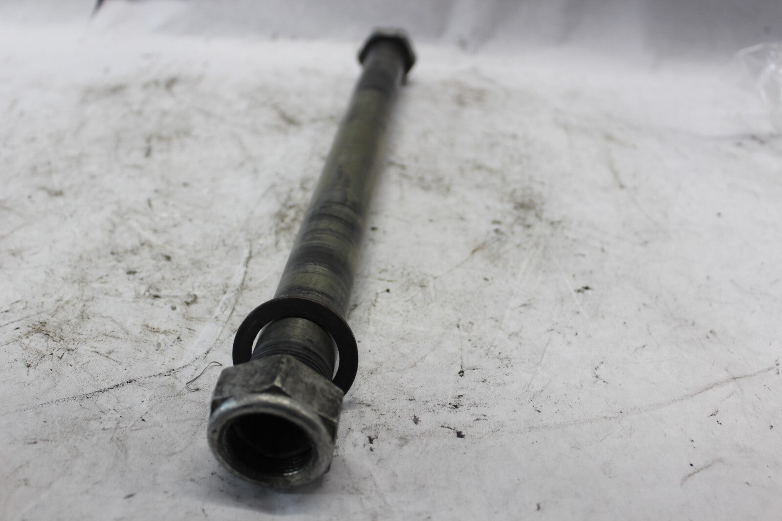 AFTERMARKET REAR AXLE W/ NUTS 2002 SUZUKI GSX-R1000 64711-33E30