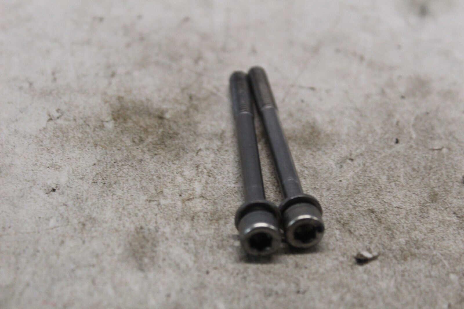 CRANKCASE BOLT W/WASHER 2PCS 90119-08084-00 2007 YAMAHA R6 YZFR6