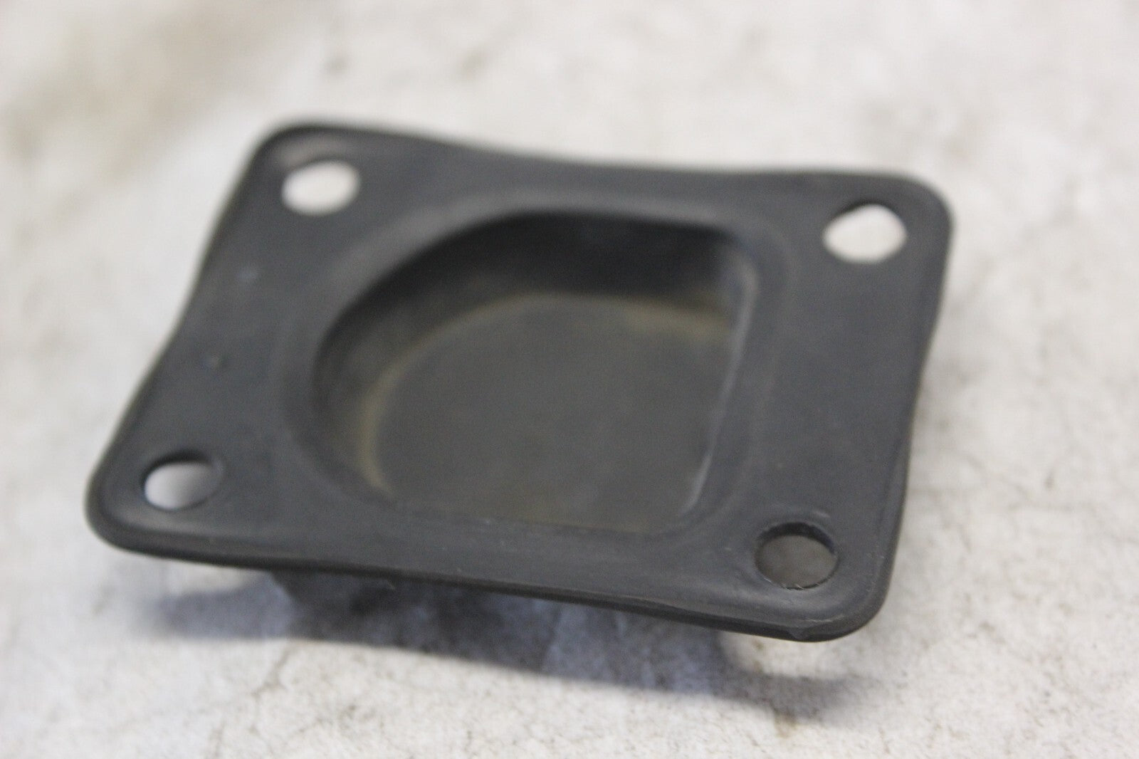 SADDLEBAG LOCK RUBBER 81217-463-770 1982 HONDA GOLDWING GL1100A