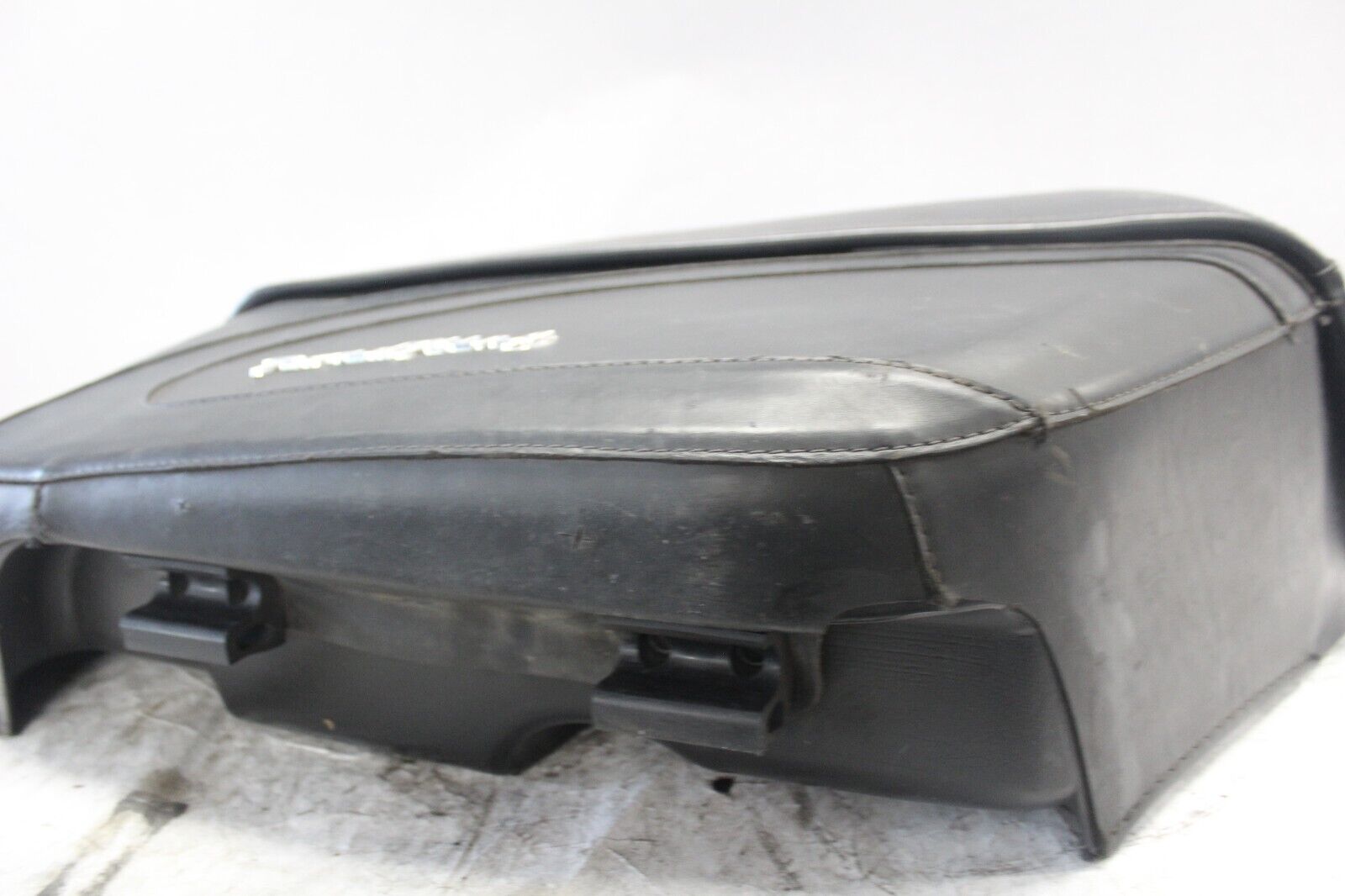 RIGHT SADDLEBAG ASSY COMPLETE 91400-04 2005 ROAD KING CUSTOM FLHRSI