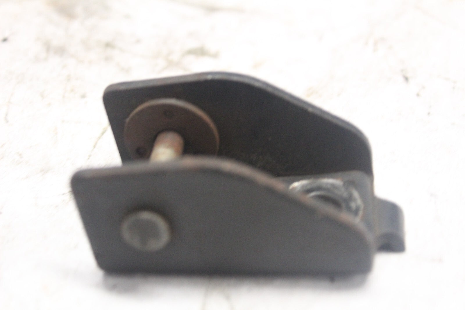 PASSENGER FOOTPEG BRACKET 50711-415-010 1982 HONDA GL500I SILVERWING