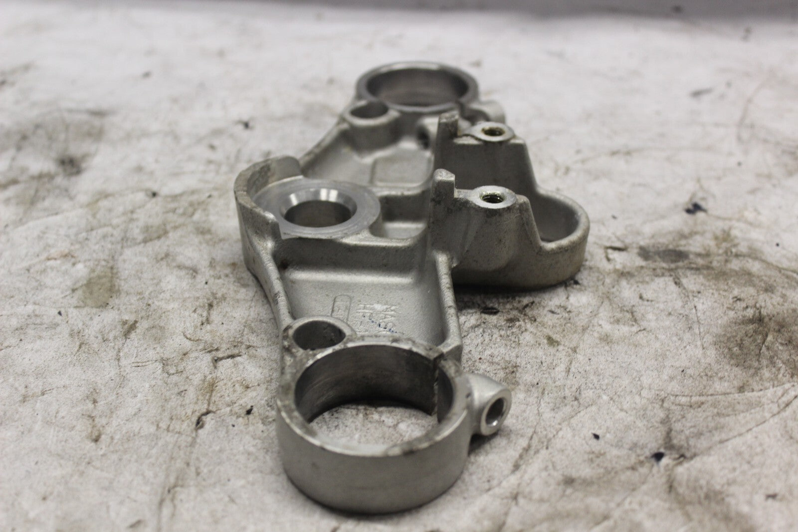 FORK TOP BRIDGE 53300-MAS-E00 1998 HONDA CBR900RR