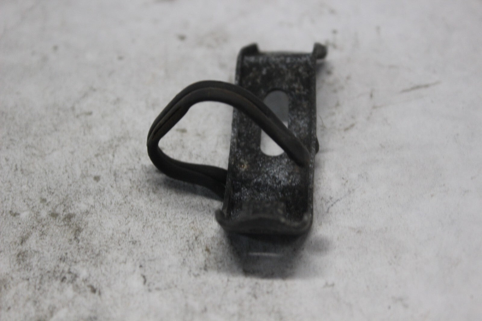 RIGHT LOWER COWL STAY 64546-MW0-000 1998 HONDA CBR900RR