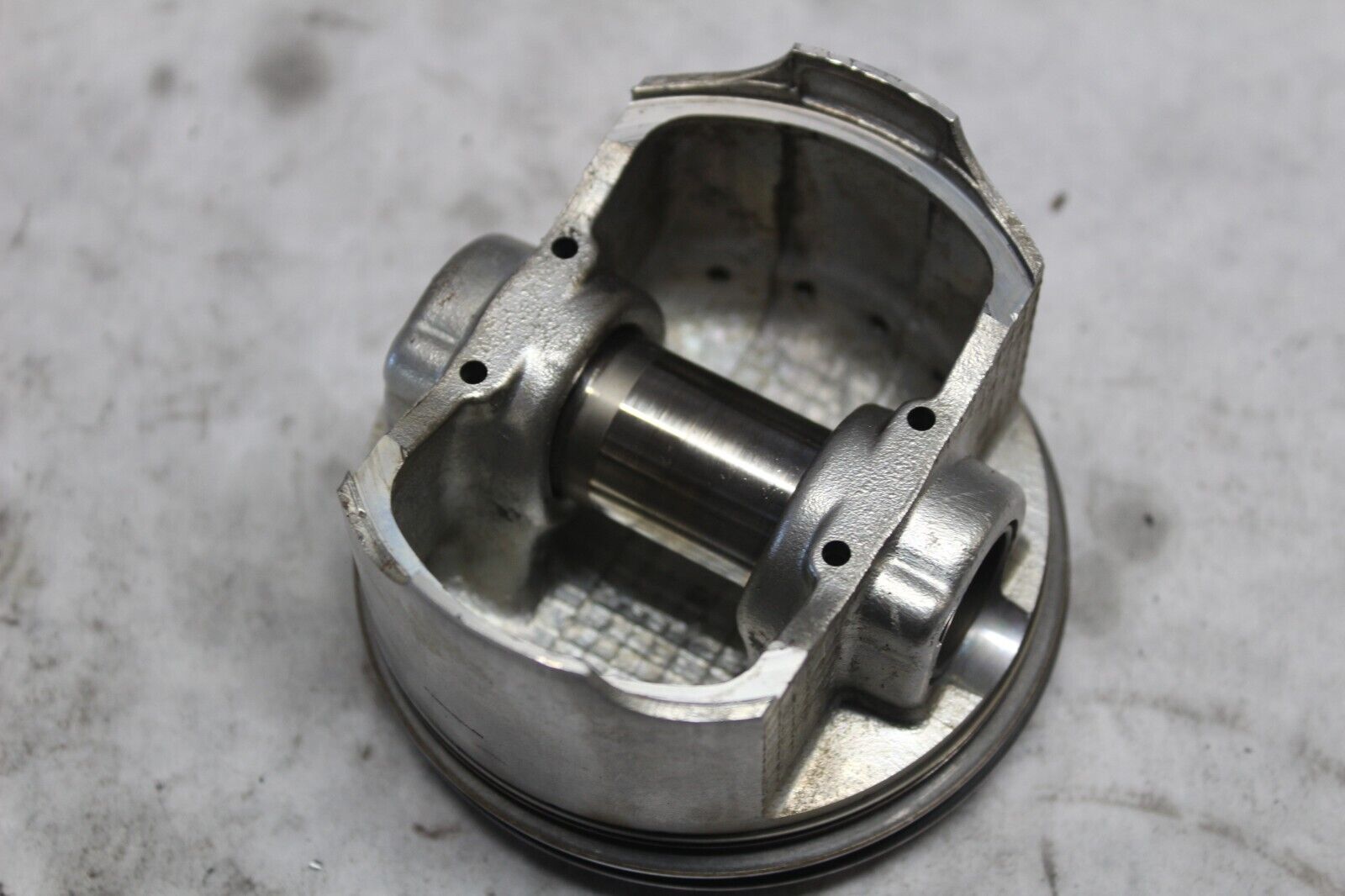PISTON (STD) 12111-27E10-0F0 2001 SUZUKI BANDIT GSF1200S