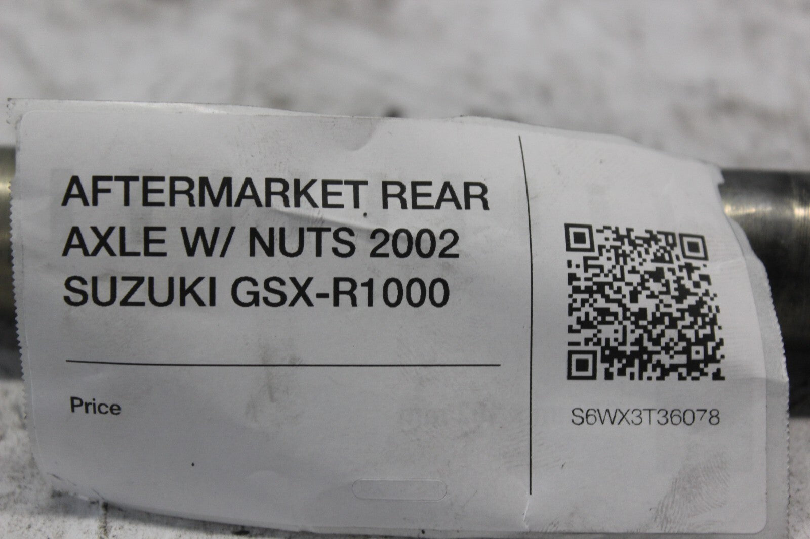 AFTERMARKET REAR AXLE W/ NUTS 2002 SUZUKI GSX-R1000 64711-33E30